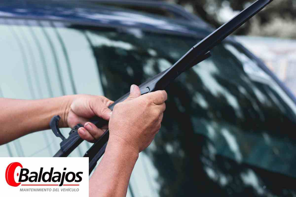 sustitución de escobillas de coche en talleres Baldajos en Gijón, Carreño y Valencia