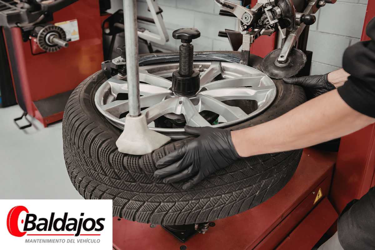 cambio y montaje de neumáticos para coches y motos en la Red Baldajos