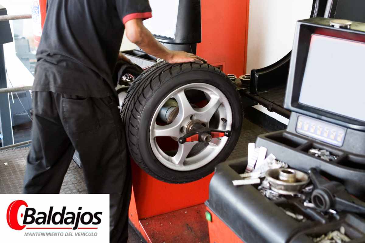 equilibrado de ruedas en talleres Baldajos para evitar vibraciones y mejorar la estabilidad y seguridad en la conducción